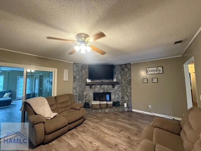 Photo - 619 Olmstead Dr