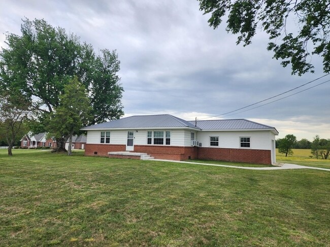 Building Photo - 1269 Old Shelbyville Hwy