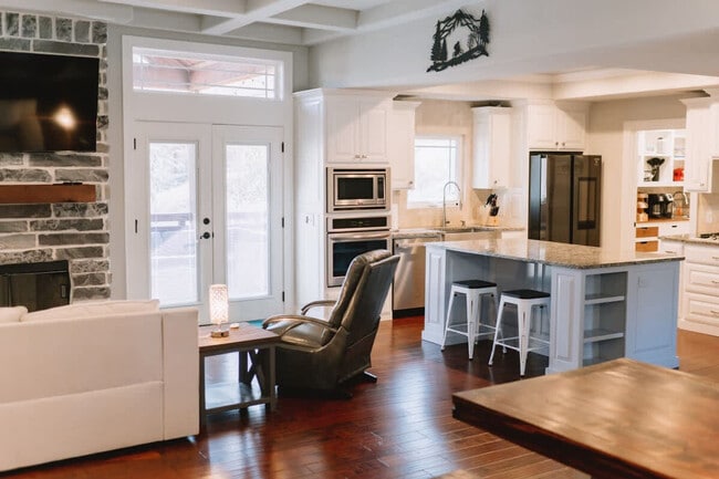 Photo - 1906 Almand Dr Unit ID1369206P