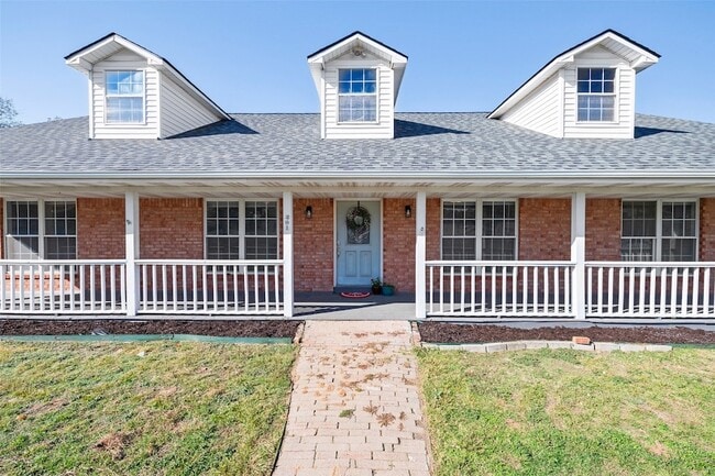 Building Photo - 201 Gail Dr