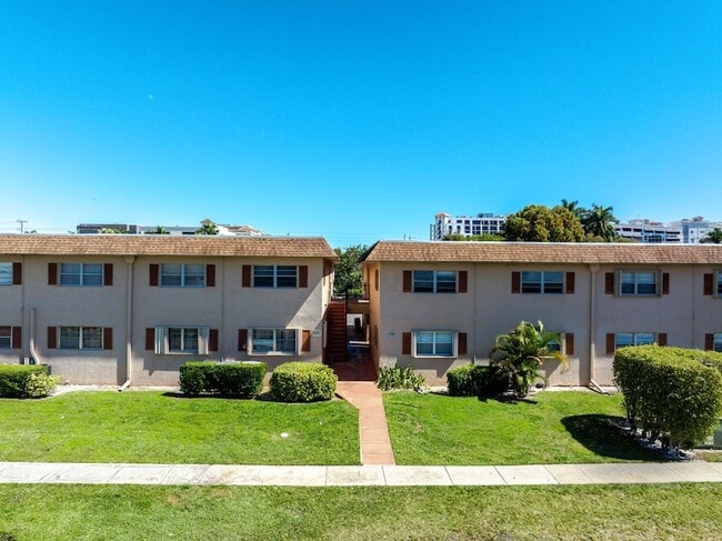 Building Photo - 650 SW 2nd Ave Unit 2520