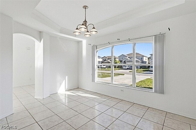 Photo - 1403 Curtis Ave S