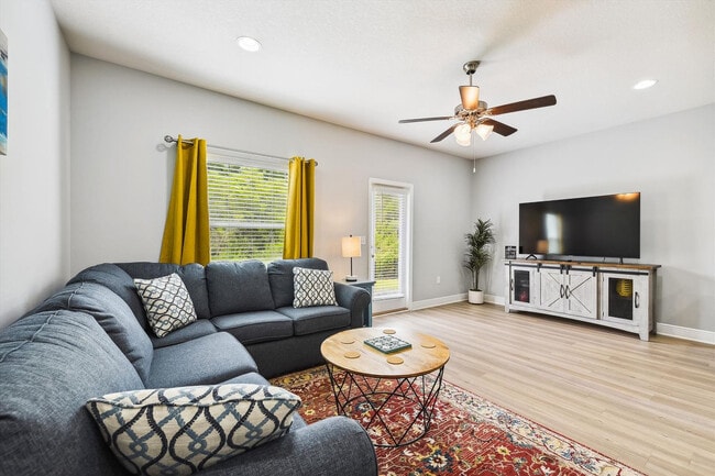 Building Photo - 7664 Shadow Lake Dr Unit SI ID1523352P
