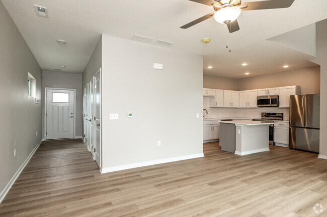 3BR, 2.5BA - 1,544SF - Living Room - Diamond Ridge Estates