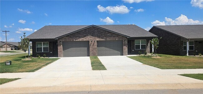 Building Photo - 6812 Toby St