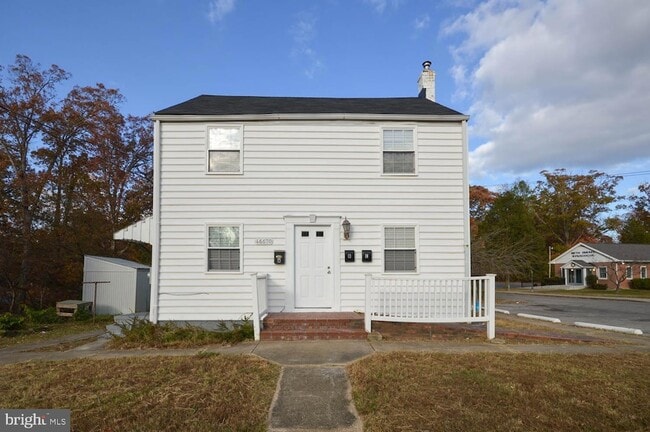 Building Photo - 46670 Midway Dr