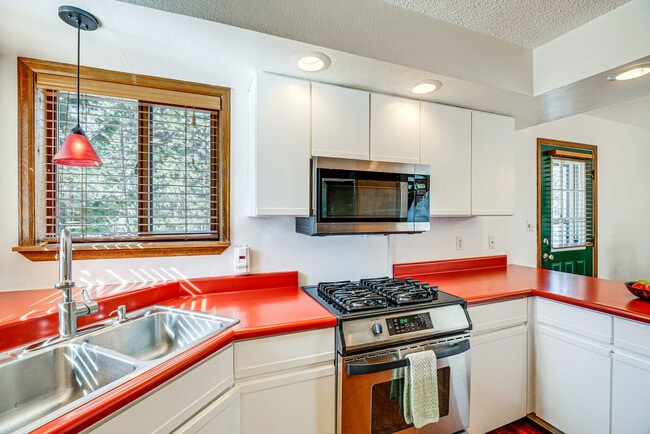 Photo - 320 E Gunnison Ave Unit SI ID1545871P