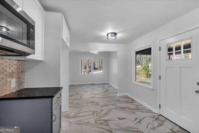 Photo - 2142 Cloverdale Dr SE