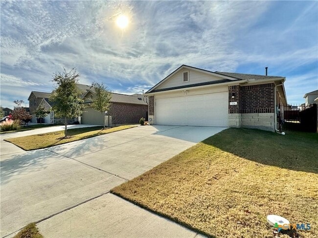 Photo - 224 Yoakum St
