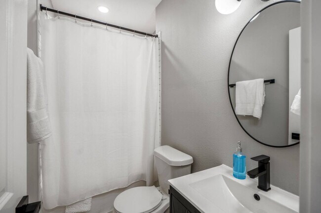 Photo - 4952 Polk St Unit SI ID1531107P