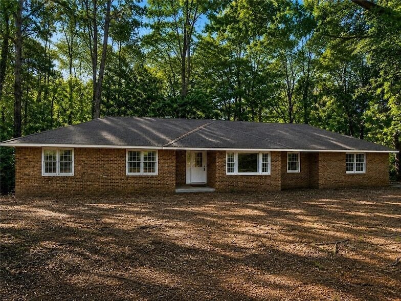 Photo - 203 Oglesby Bridge Rd SE