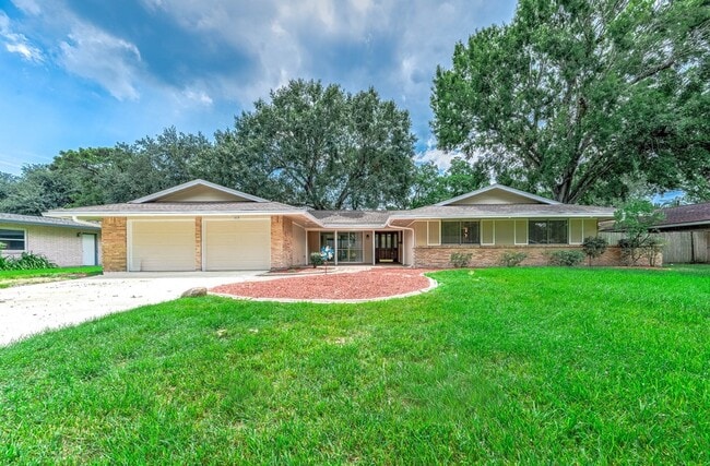 Building Photo - 1610 Richvale Ln