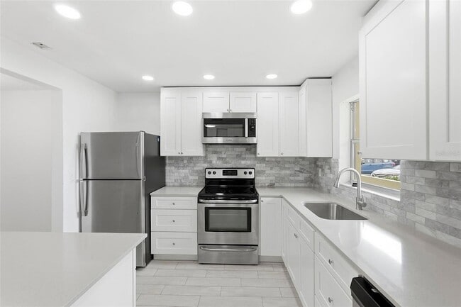 Photo - 4775 Cove Cir Unit 106