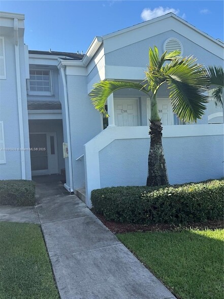 Building Photo - 2646 SE 19th Ct Unit 204D