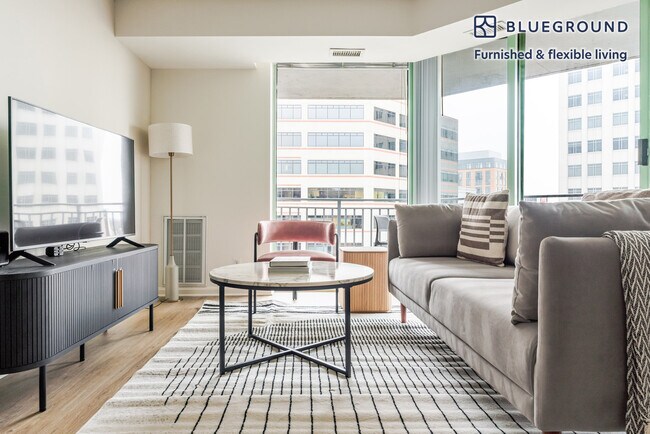 Photo - 4650 Washington Blvd Unit FL9-ID1004