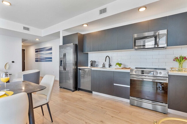 Photo - 398 NE 5th St Unit ID1372288P