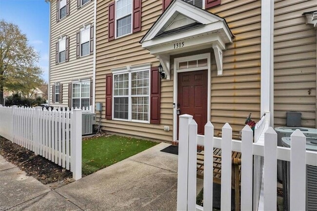 Building Photo - 1315 Teton Cir