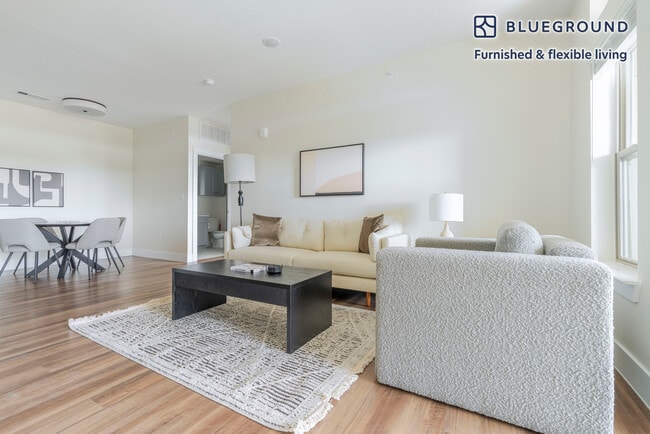 Photo - 1501 W Howard Ln Unit FL4-ID364