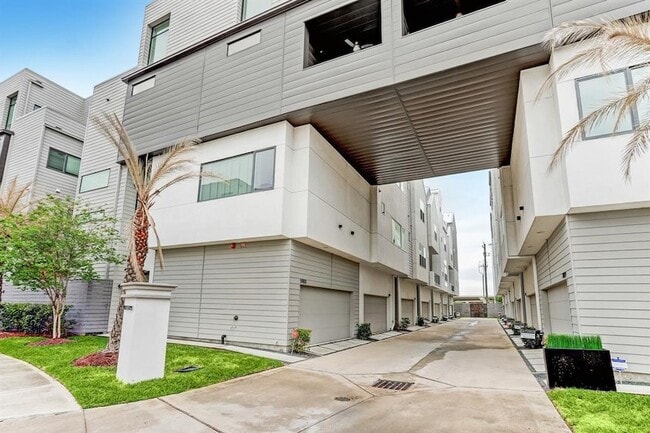 Photo - 5905 E Post Oak Ln