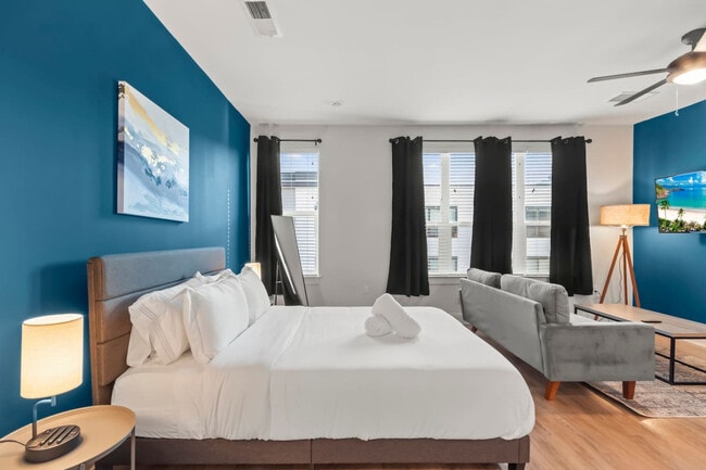 Photo - 2317 W Grace St Unit ID1313888P