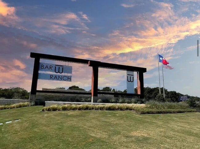 Building Photo - 2037 Saddlery St