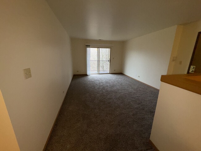 Photo - Maple Leaf Apartments