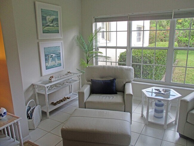 Photo - 740 Lake Orchid Cir Unit 109