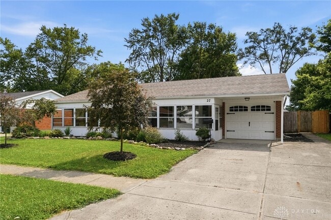 Photo - 27 Laurelgrove Dr