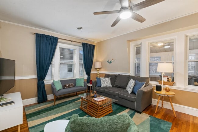 Photo - 46-48 Russell Street-SI ID1328028P Unit SI ID1328028P