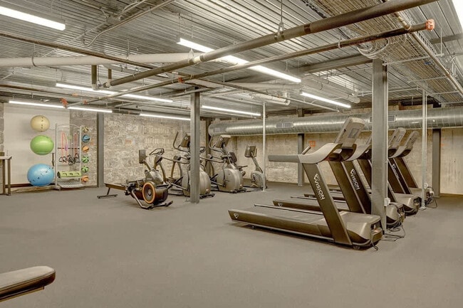 Photo - 1009 W Juneau Ave Unit ID1263025P