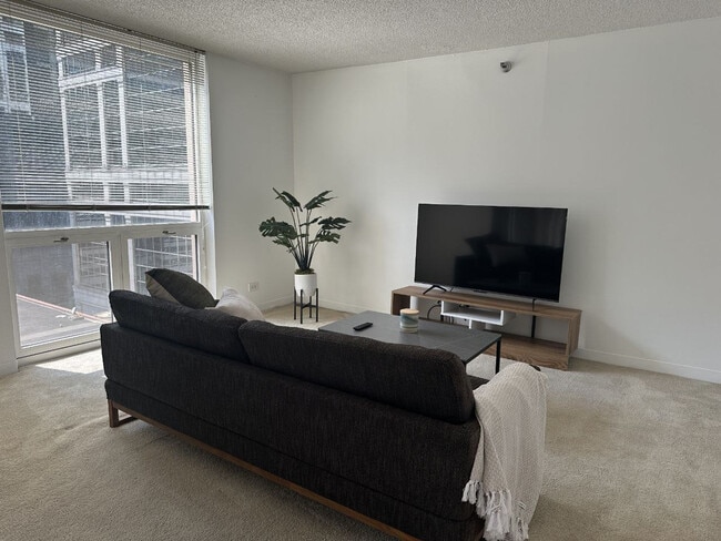 Photo - 210 N Wells St Unit ID1294899P