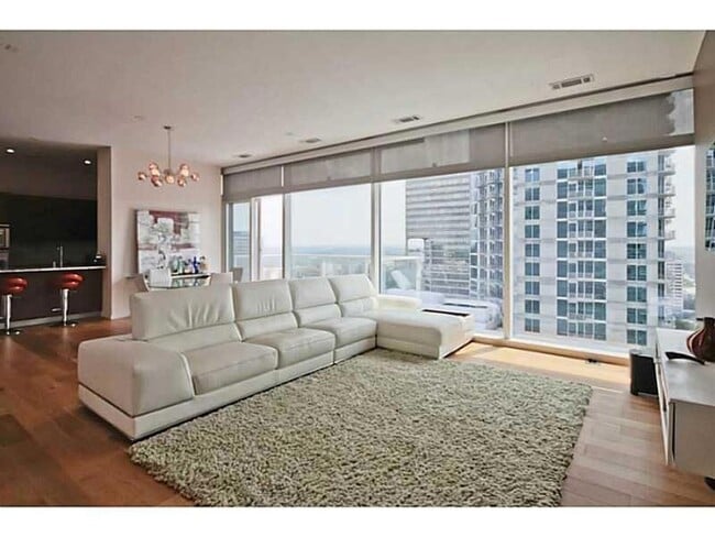 Building Photo - 45 Ivan Allen Jr Blvd NW Unit 2406