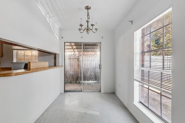 Photo - 55 Brandon Hall Dr Unit B