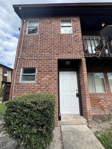 Building Photo - 5012 Downing St Unit 10