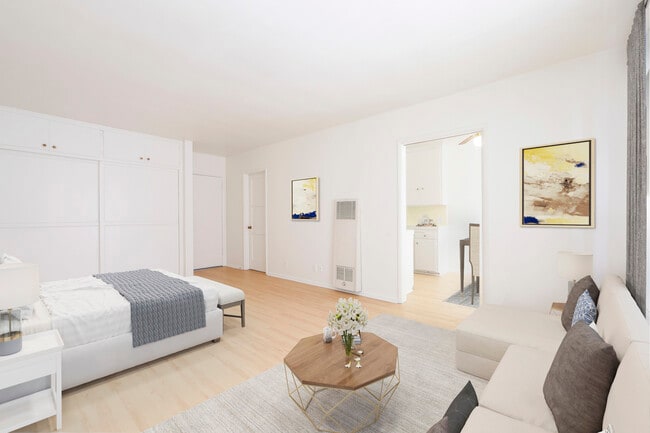 Photo - Gayley Manor Apartments