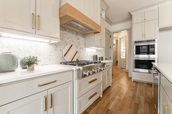 Photo - 317 Travis St