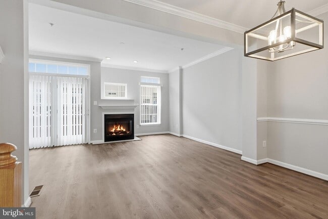Photo - 986 Harrison Cir