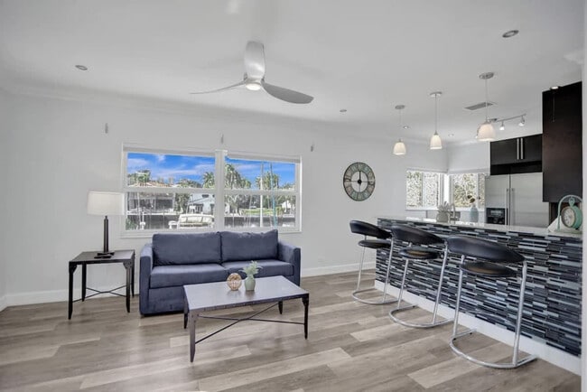 Photo - 37 Hendricks Isle Unit SI ID1503953P