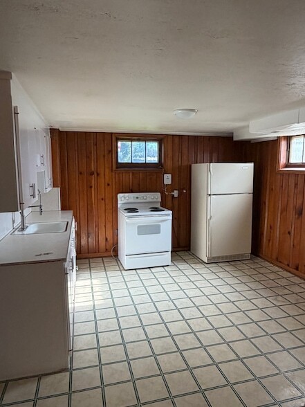 Photo - 3546 S Van Buren Ave