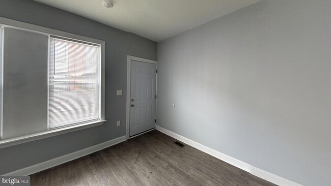 Photo - 1932 Clarence St