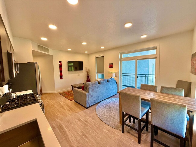 Photo - 385 S 400 E Unit ID1389256P