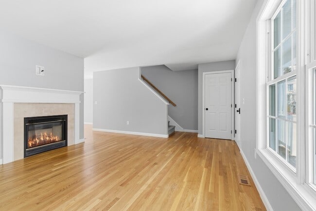 Photo - 6 Mulberry Ln