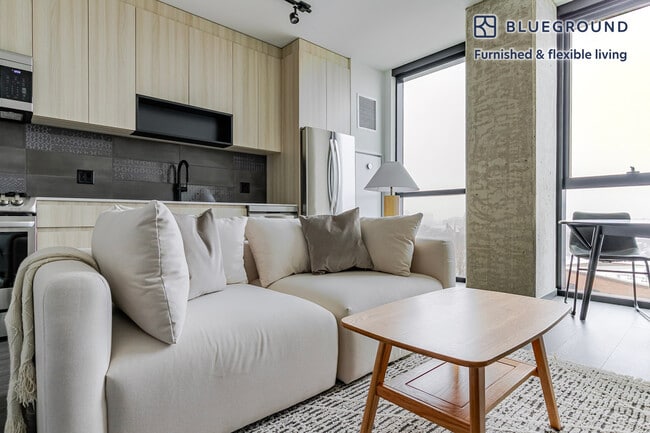 Building Photo - 1400 W Randolph St Unit FL10-ID1353