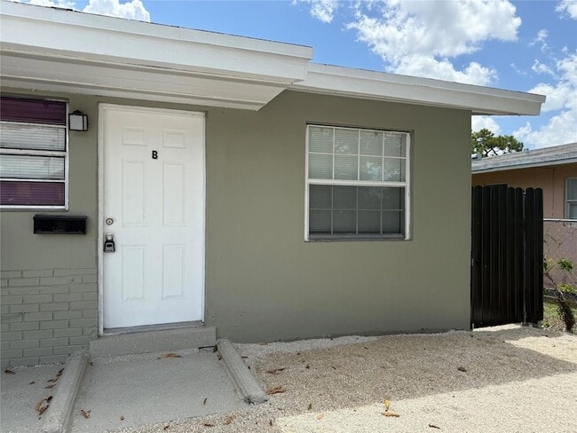 Photo - 2830 NW 15th Ct Unit B