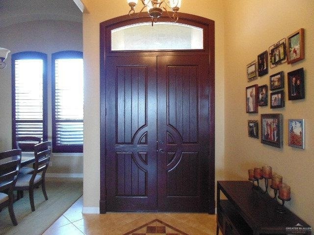 Photo - 2601 S "M" St