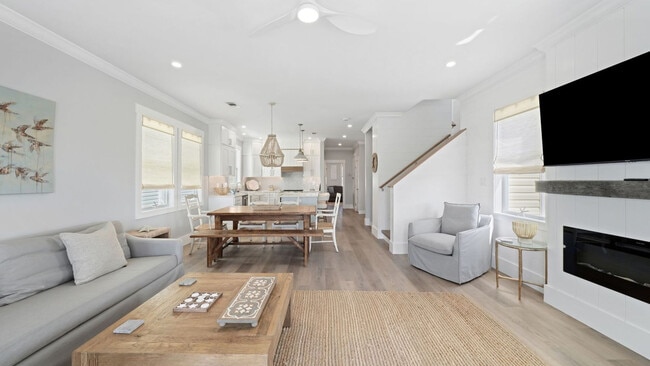 Building Photo - 25 Seabreeze Trail Unit SI ID1447132P