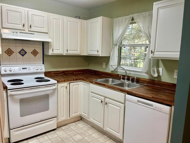 Photo - 524 Beverly Dr