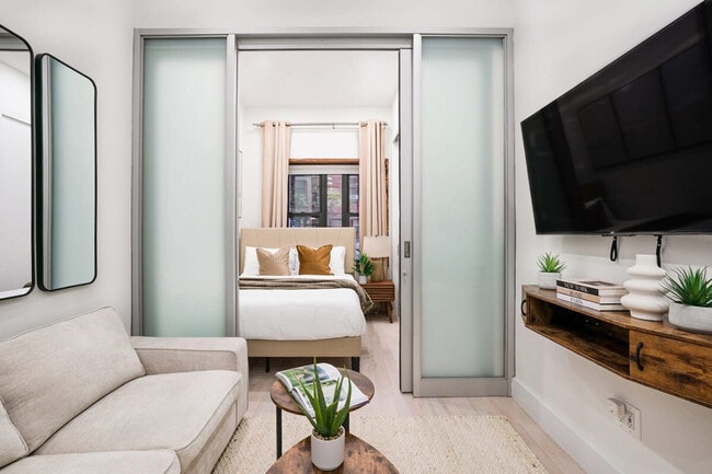 Building Photo - 317 E 78th St Unit FL1-ID1022042P