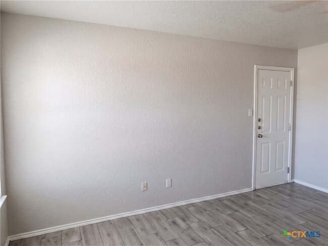 Photo - 2704 Edgefield St
