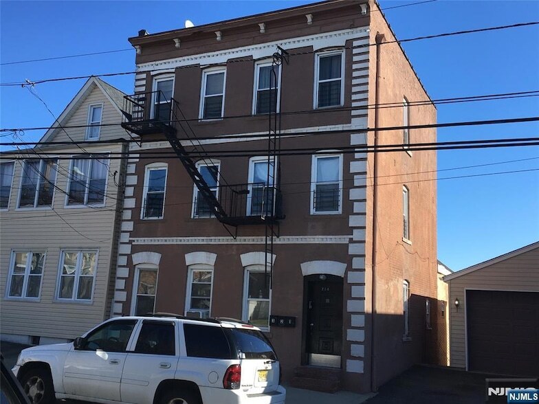 Photo - 214 Farnham Ave Unit 1